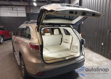 2015 Toyota Highlander Xle V6 from USA, damaged, VIN 5TDJKRFH2FS106276